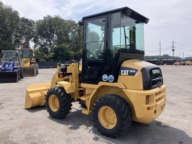 MINI WHEEL LOADER — Auction (lot 8459-510)