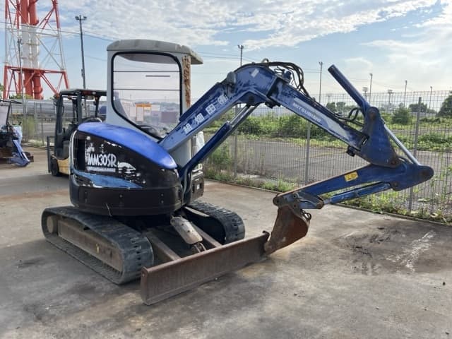 MINI EXCAVATOR — Auction (lot 8459-51801)