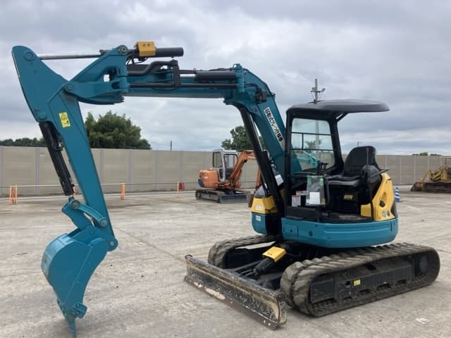 MINI EXCAVATOR — Auction (lot 8459-52)