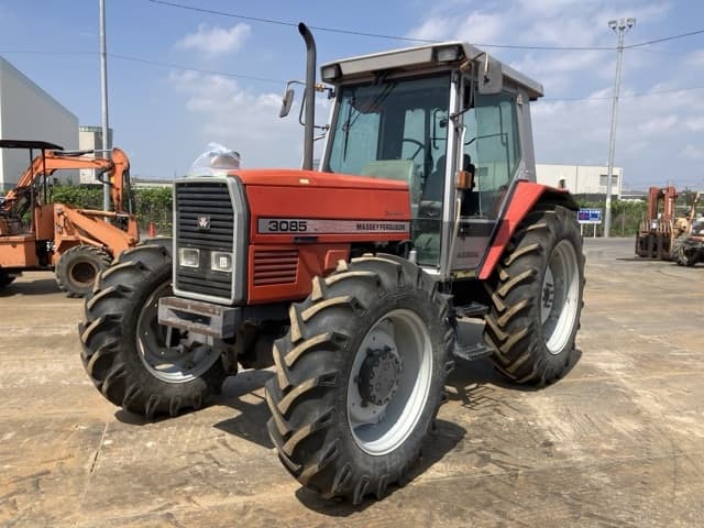 Tractor — Auction (lot 8459-52006)