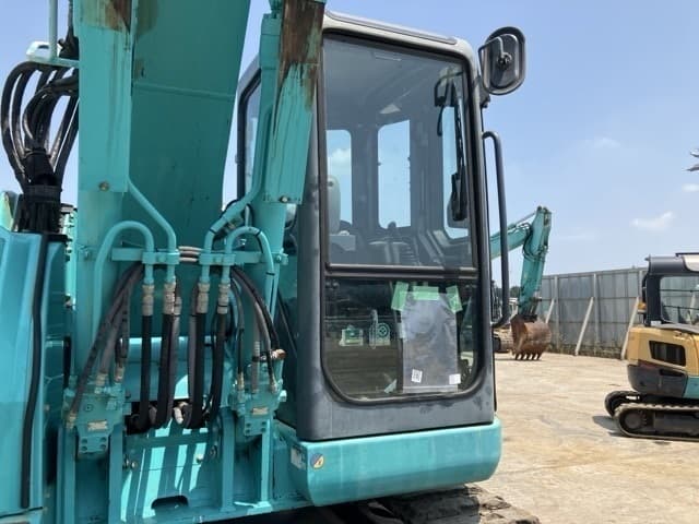 EXCAVATOR — Auction (lot 8459-528)