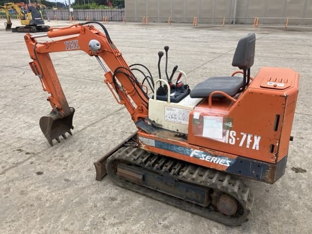MINI EXCAVATOR — Auction (lot 8459-53)