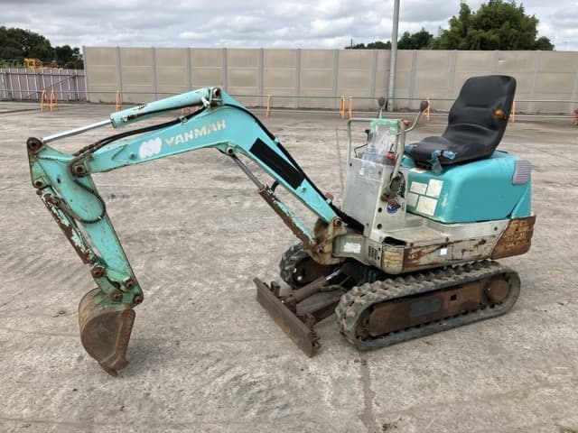 MINI EXCAVATOR — Auction (lot 8459-54)