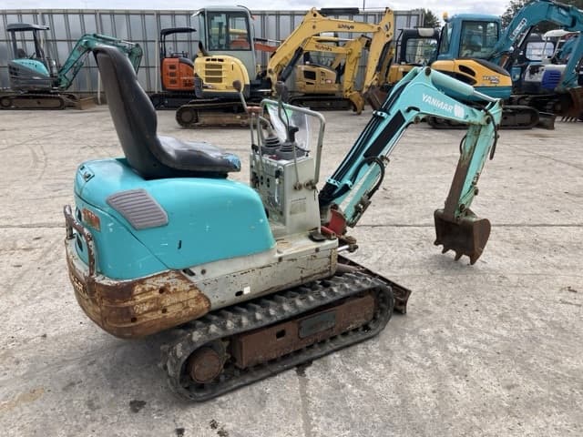 MINI EXCAVATOR — Auction (lot 8459-54)
