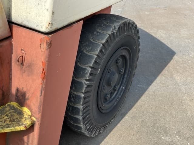 Forklift — Auction (lot 8459-54001)