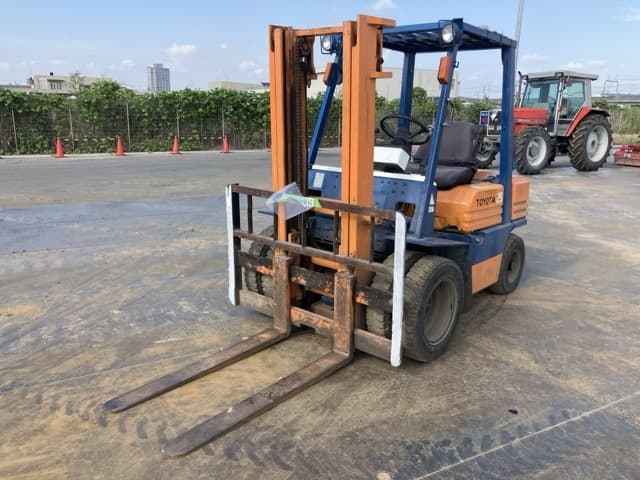 Forklift — Auction (lot 8459-54002)