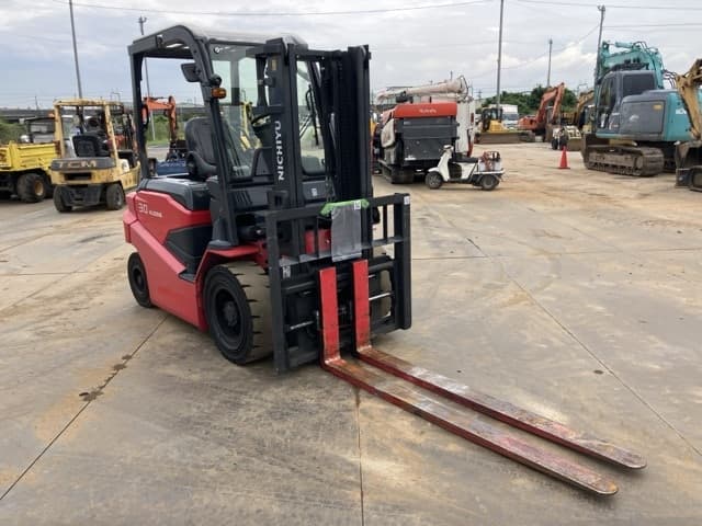Battery Forklift — Auction (lot 8459-54006)