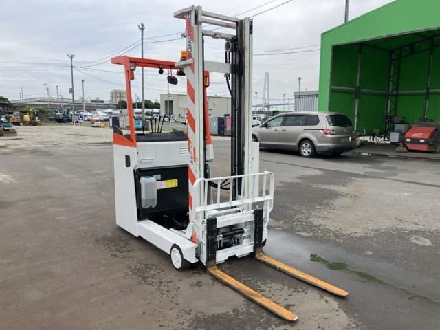 Reach Forklift — Auction (lot 8459-54016)