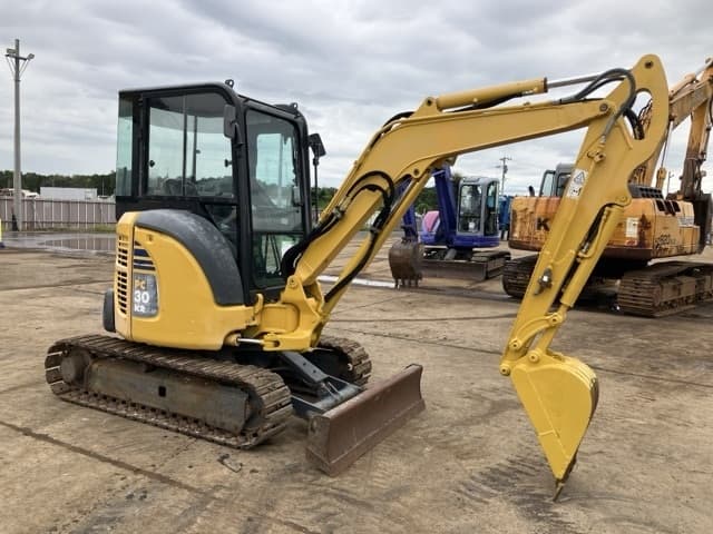 MINI EXCAVATOR — Auction (lot 8459-542)