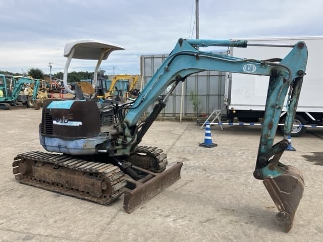 MINI EXCAVATOR — Auction (lot 8459-547)