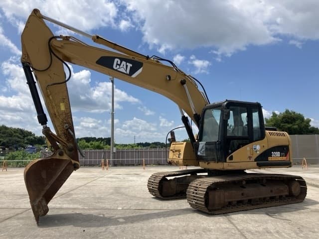 EXCAVATOR — Auction (lot 8459-573)