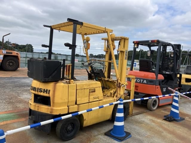 Forklift — Auction (lot 8459-5801)
