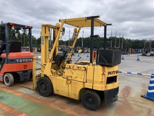 Forklift — Auction (lot 8459-5801)