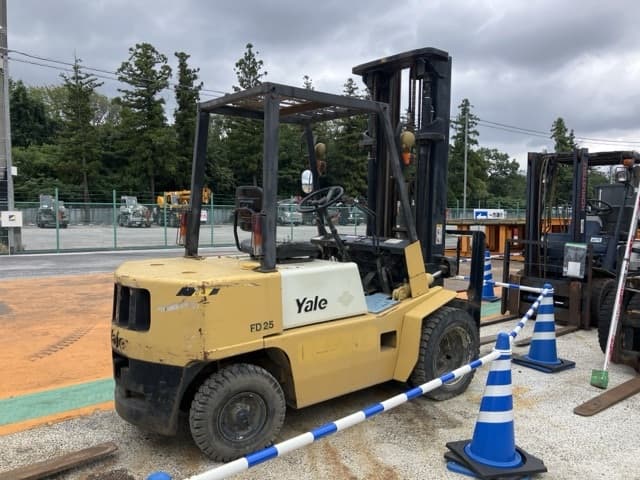 Forklift — Auction (lot 8459-5802)