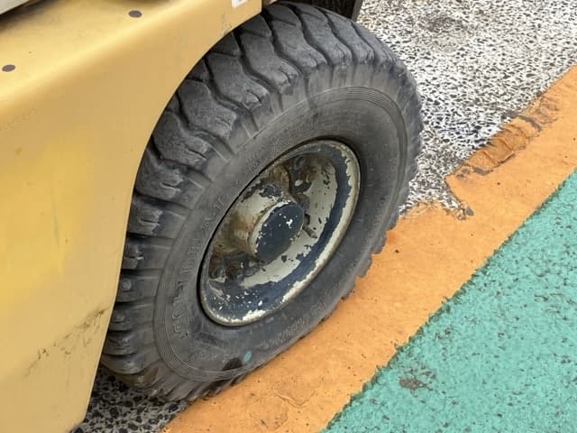 Forklift — Auction (lot 8459-5802)