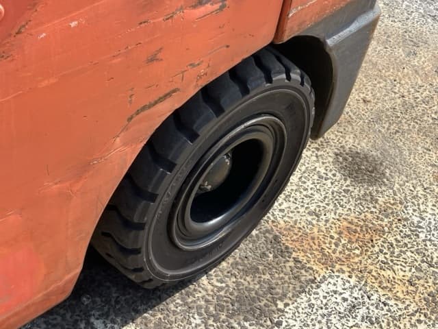 Forklift — Auction (lot 8459-5805)