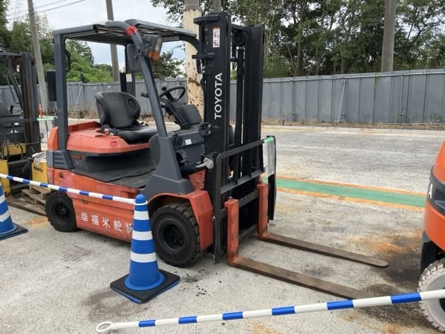 Battery Forklift — Auction (lot 8459-5808)