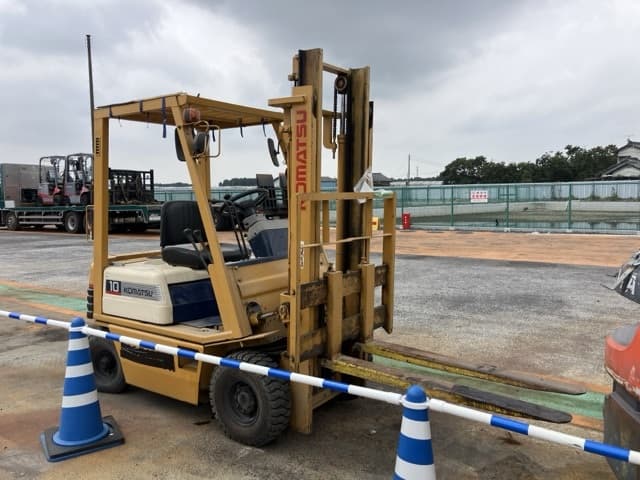Forklift — Auction (lot 8459-5809)