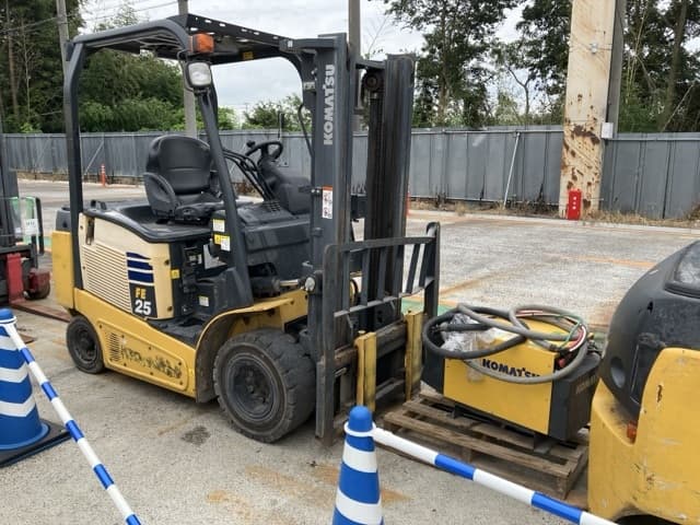 Battery Forklift — Auction (lot 8459-5810)
