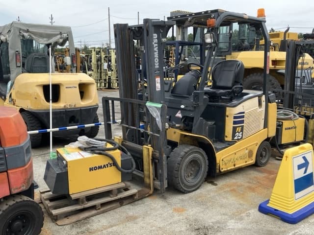 Battery Forklift — Auction (lot 8459-5811)