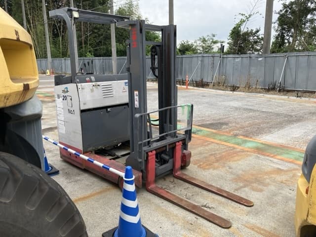 Reach Forklift — Auction (lot 8459-5812)