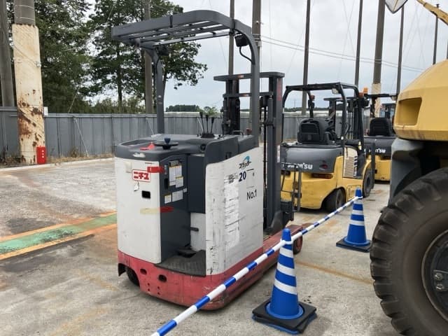 Reach Forklift — Auction (lot 8459-5812)