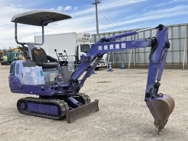MINI EXCAVATOR — Auction (lot 8459-583)