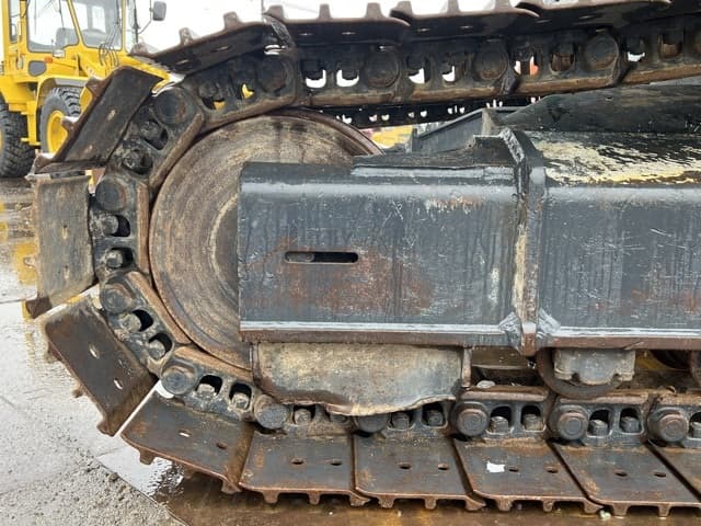 EXCAVATOR — Auction (lot 8459-60001)