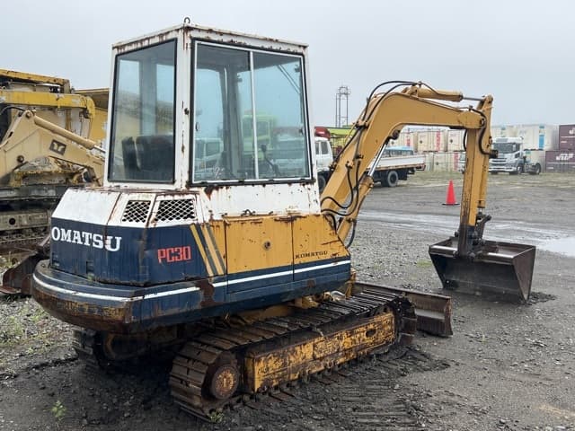 MINI EXCAVATOR — Auction (lot 8459-60004)