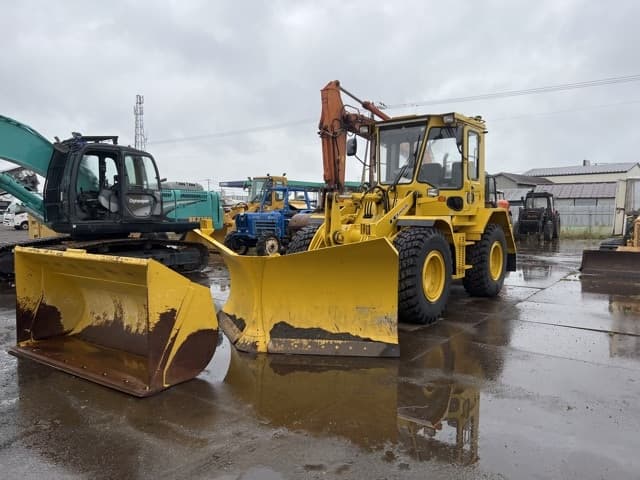 WHEEL LOADER — Auction (lot 8459-60006)