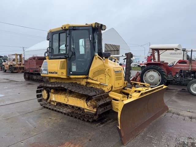 Bulldozer — Auction (lot 8459-60008)