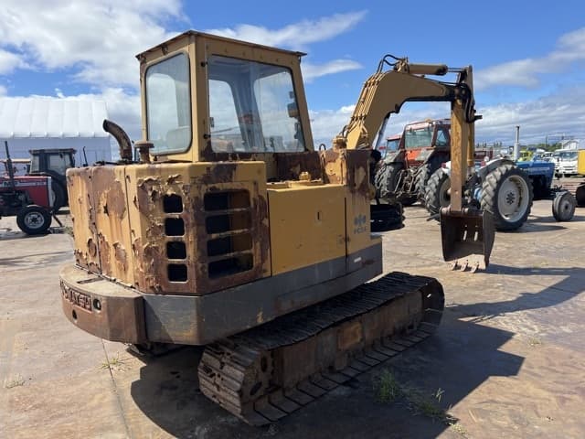 MINI EXCAVATOR — Auction (lot 8459-60012)