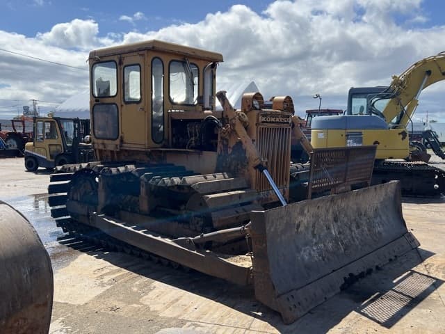 Bulldozer — Auction (lot 8459-60013)