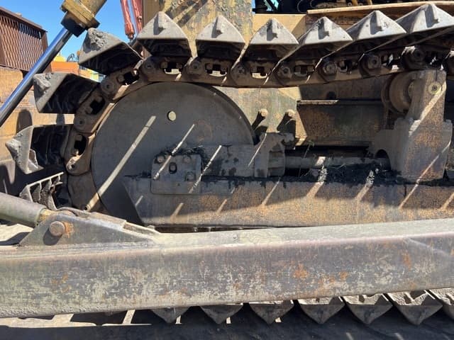 Bulldozer — Auction (lot 8459-60013)