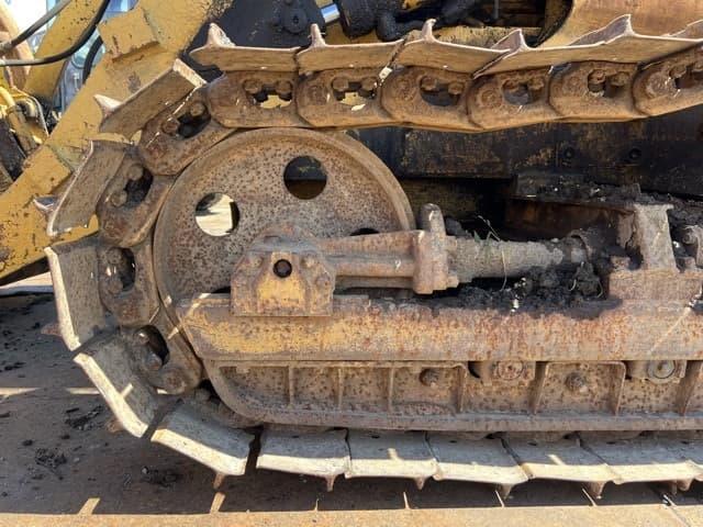 Bulldozer — Auction (lot 8459-60016)