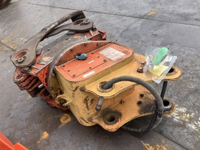 GRAPPLE — Auction (lot 8459-6002)