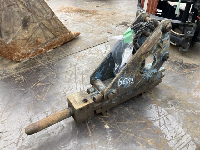 BREAKER — Auction (lot 8459-6010)