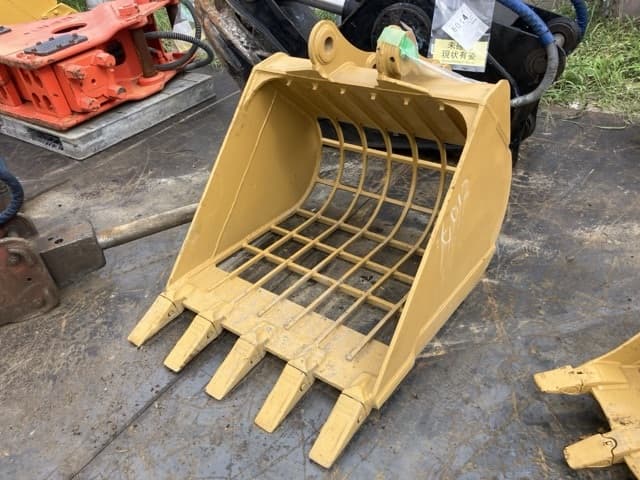 SKELETON BUCKET — Auction (lot 8459-6012)