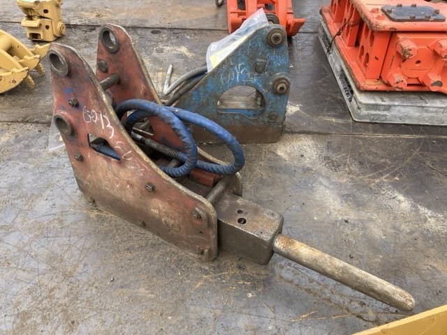 BREAKER — Auction (lot 8459-6013)