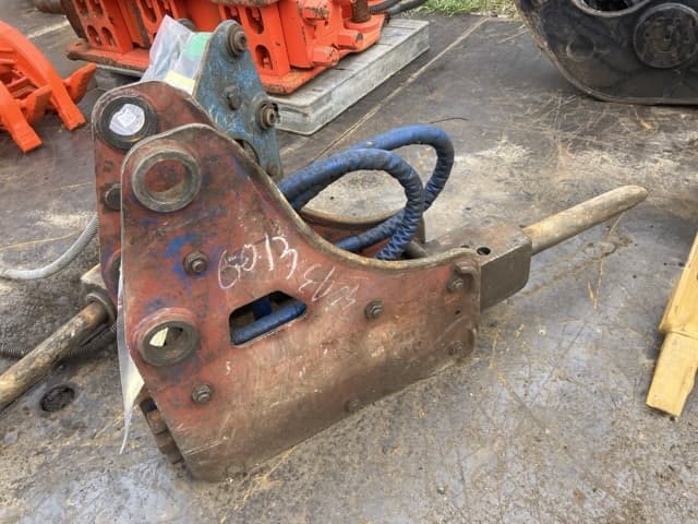 BREAKER — Auction (lot 8459-6013)