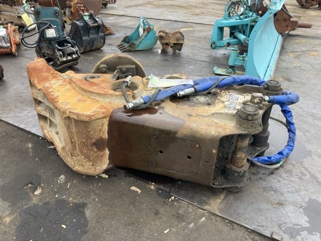 CONCRETE PULVERIZER — Auction (lot 8459-6017)