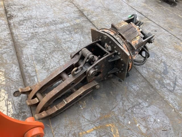ROTATING HYDRAULIC FORK — Auction (lot 8459-6021)