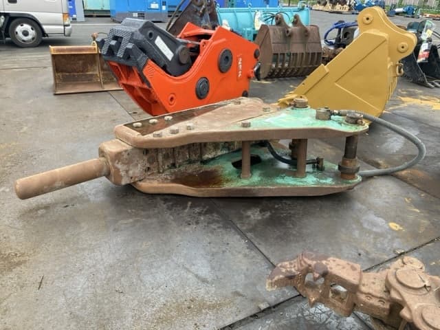 BREAKER — Auction (lot 8459-6028)