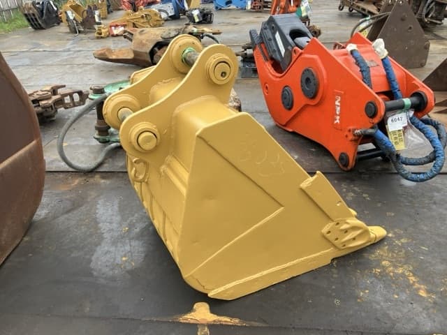 CONSTRUCTION BUCKET — Auction (lot 8459-6039)