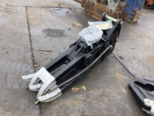 ROTATING HYDRAULIC FORK — Auction (lot 8459-6052)