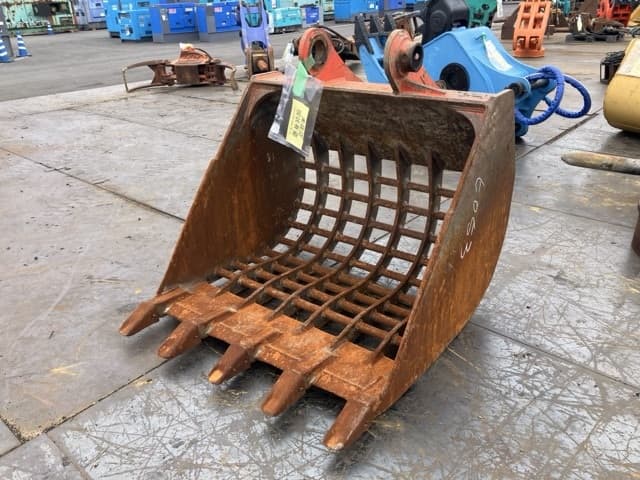 SKELETON BUCKET — Auction (lot 8459-6053)