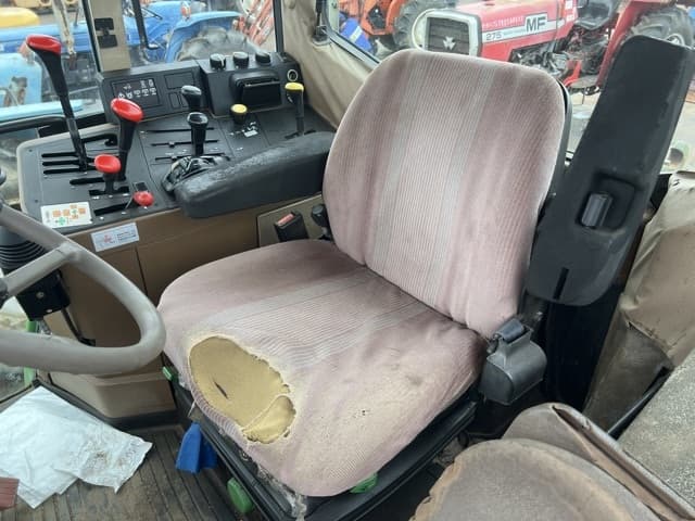 Tractor — Auction (lot 8459-61006)