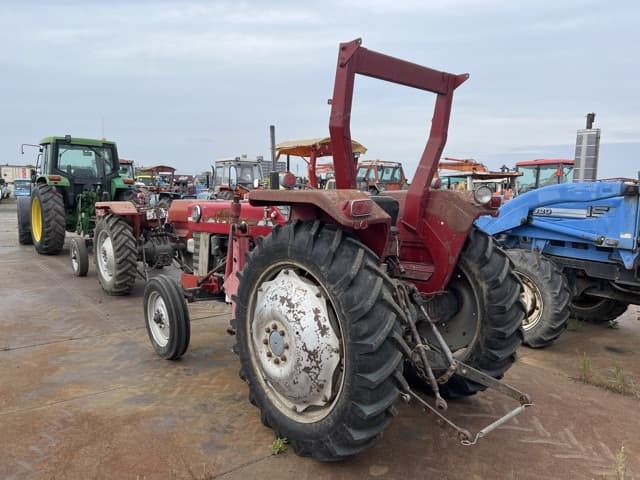 Tractor — Auction (lot 8459-61007)