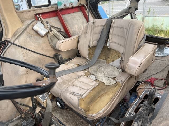 Tractor — Auction (lot 8459-61009)
