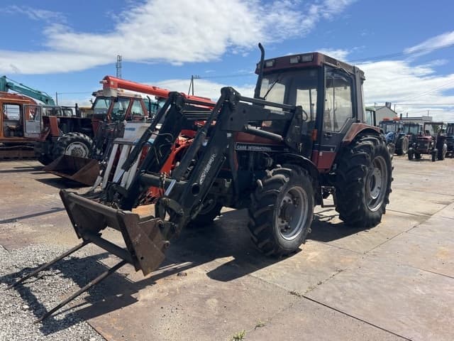 Tractor — Auction (lot 8459-61013)